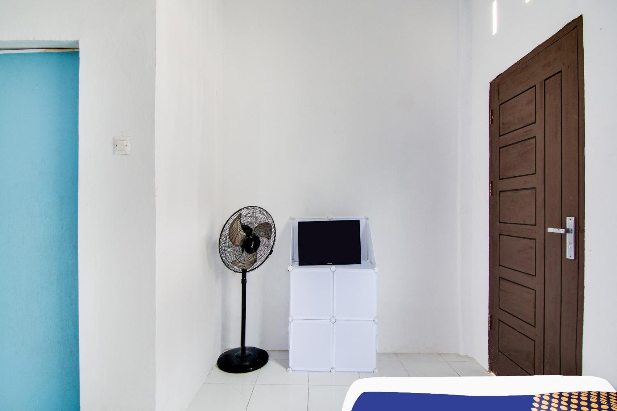 Spot On 91858 Raja Homestay Syariah Pekanbaru Esterno foto