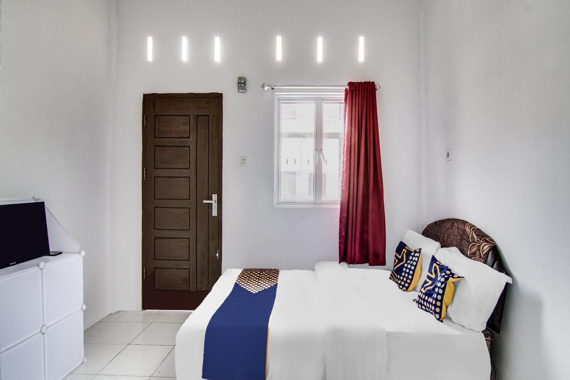 Spot On 91858 Raja Homestay Syariah Pekanbaru Esterno foto